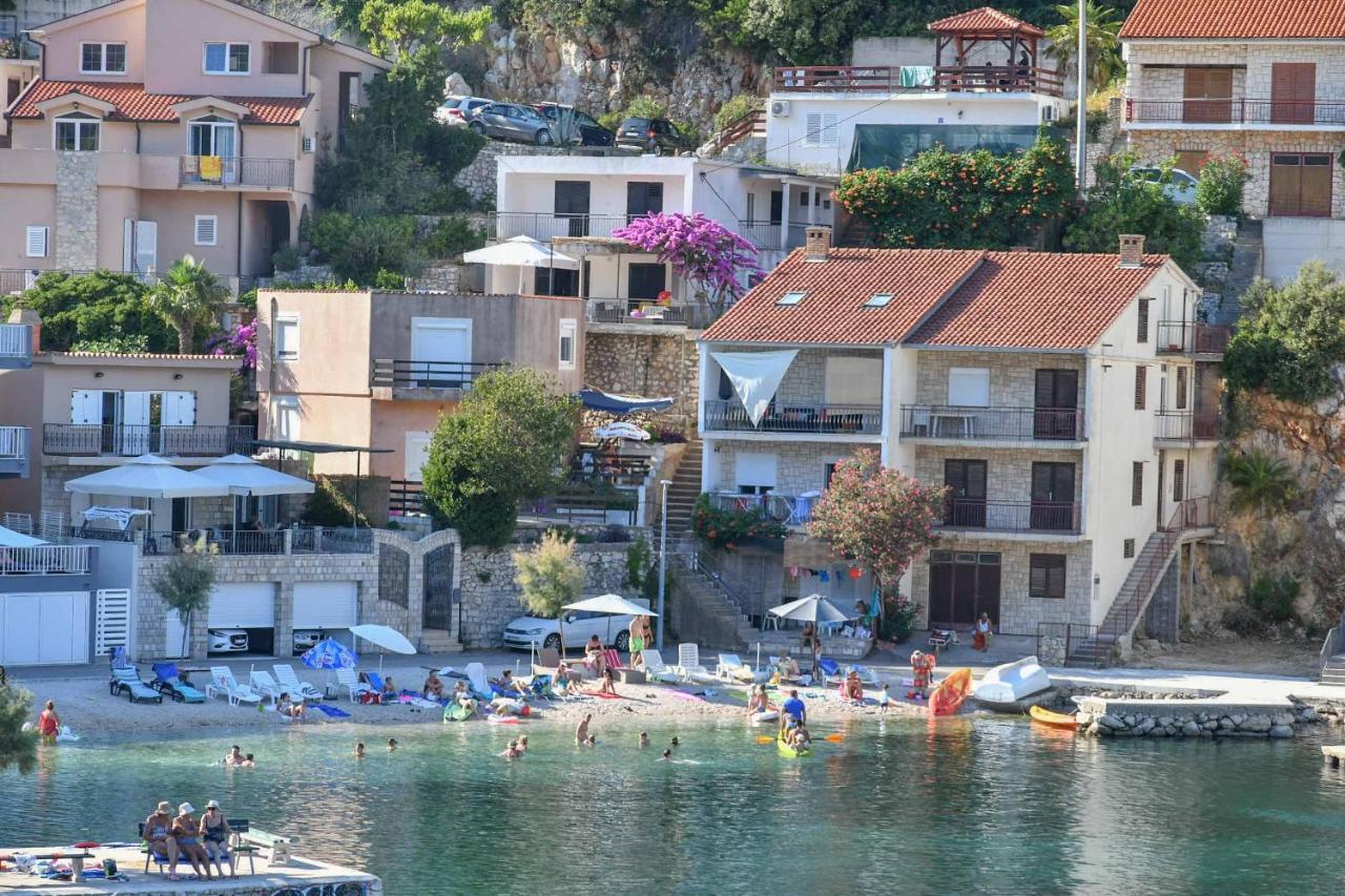 Apartmani Dora Duboka Bagian luar foto