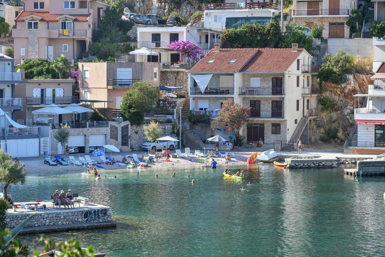 Apartmani Dora Duboka Bagian luar foto