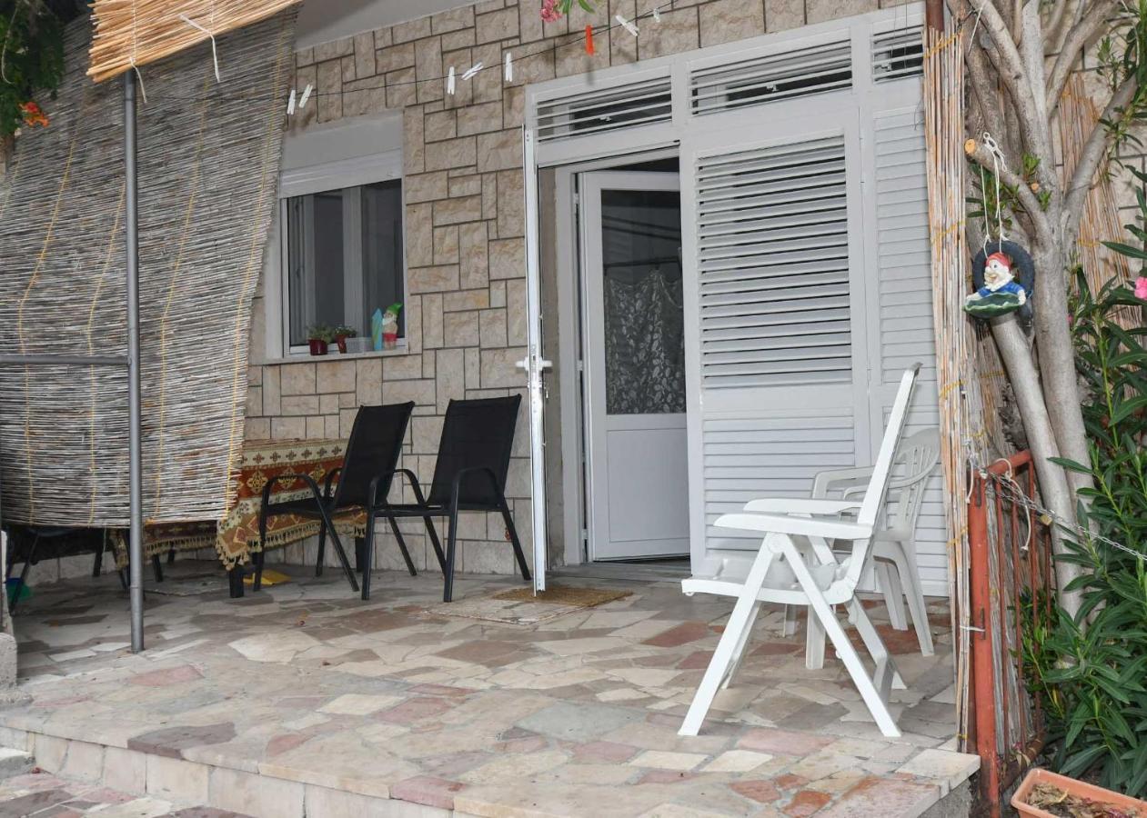 Apartmani Dora Duboka Bagian luar foto