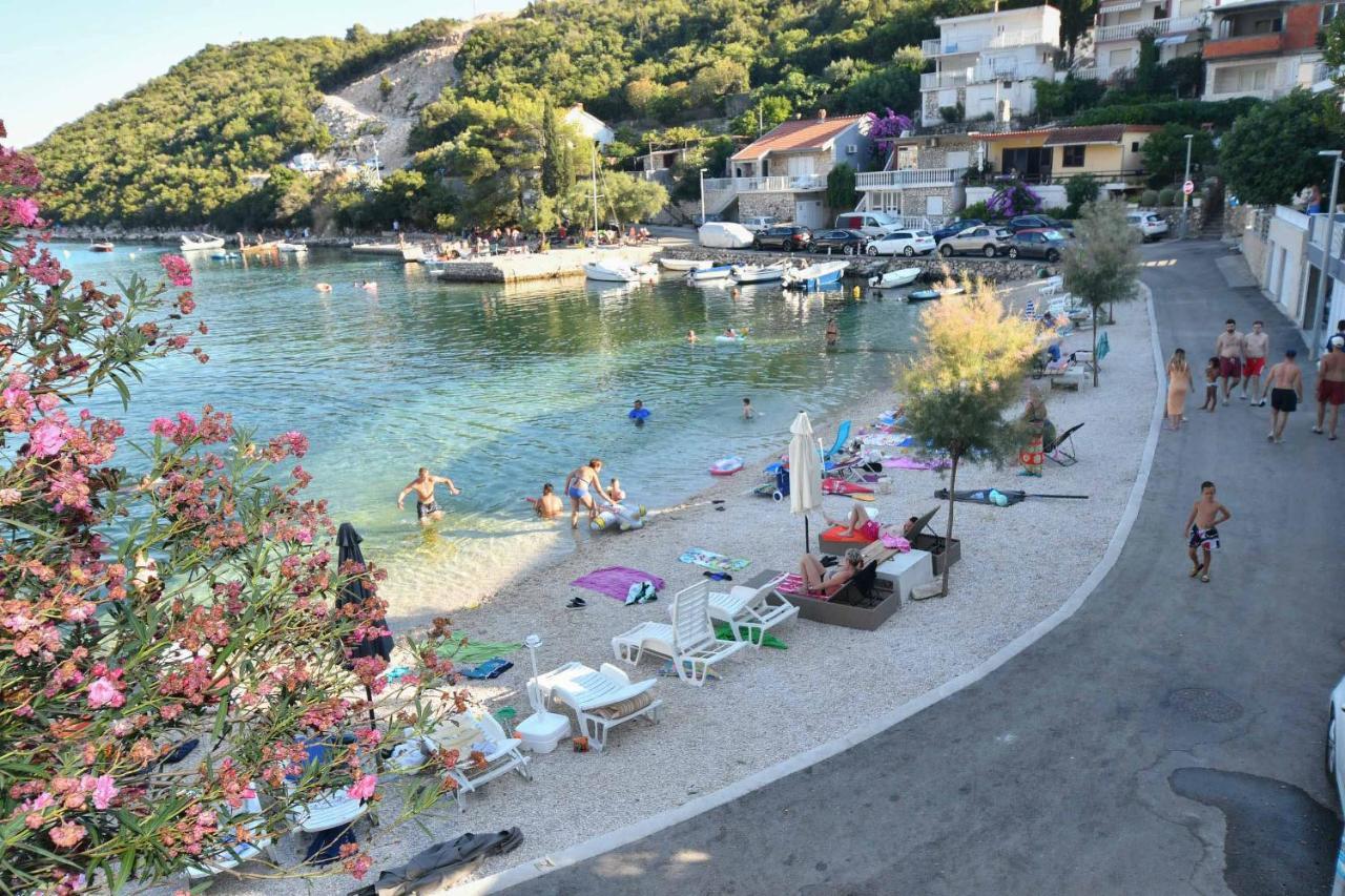 Apartmani Dora Duboka Bagian luar foto