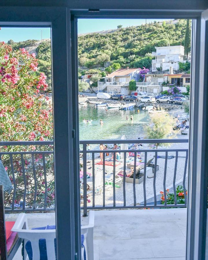Apartmani Dora Duboka Bagian luar foto