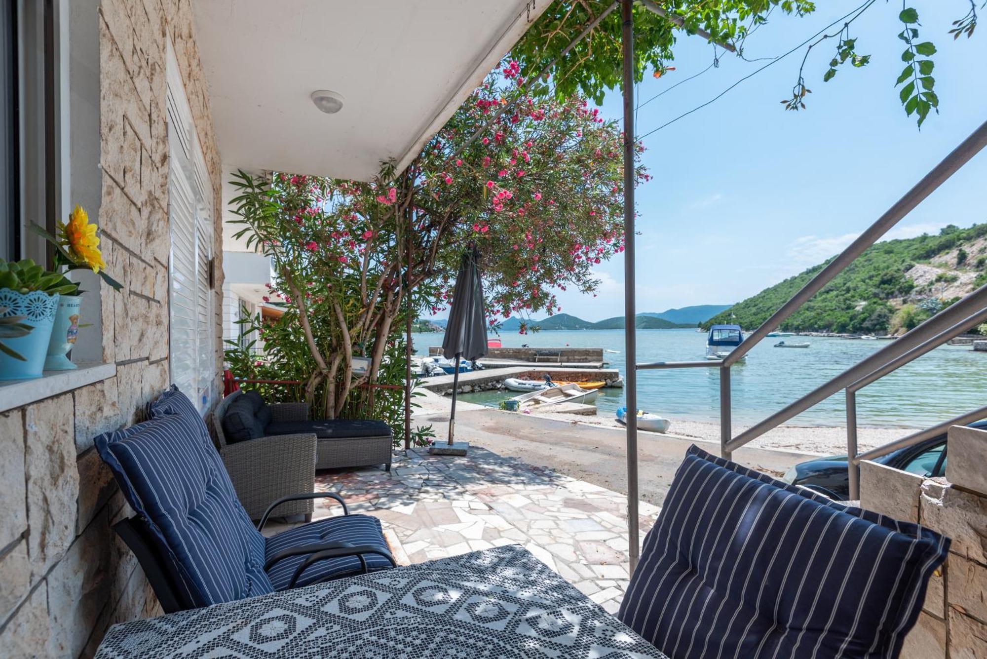 Apartmani Dora Duboka Bagian luar foto